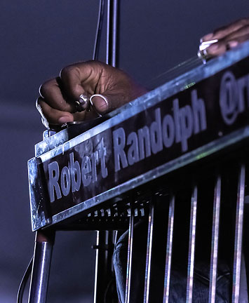 Robert Randolph and the Family Band