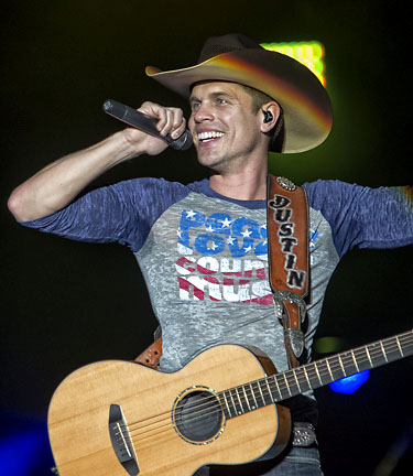 Dustin Lynch