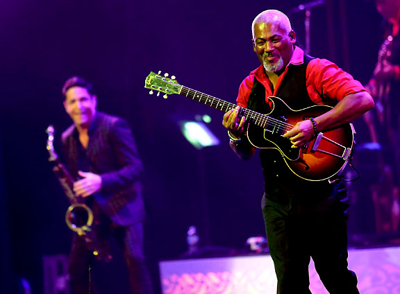 Dave Koz