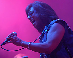 Joe
Lynn Turner