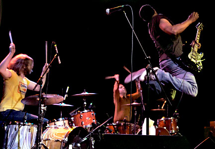 The Dirtbombs