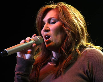 Jo Dee Messina