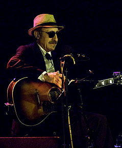 Leon Redbone