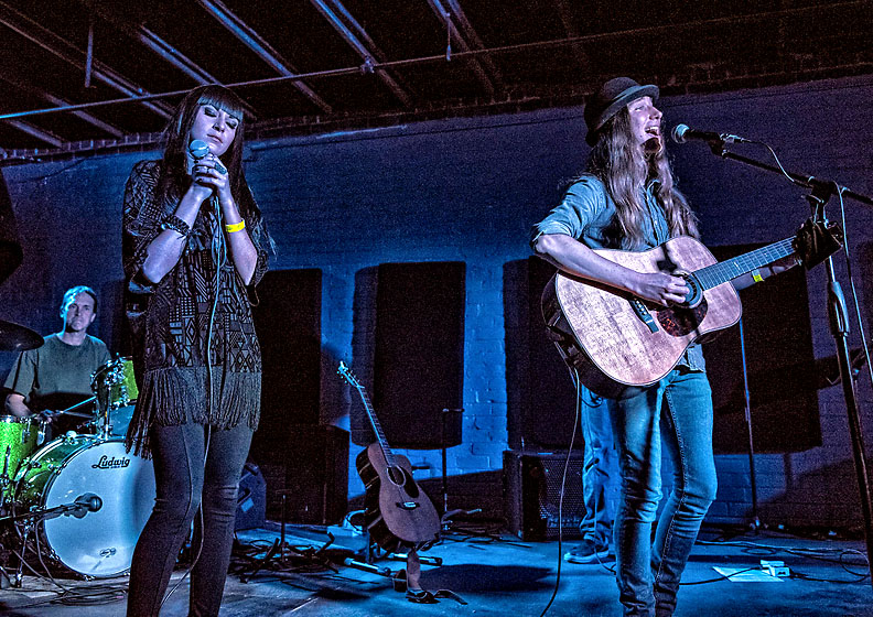 Mia Z & Sawyer Fredericks
