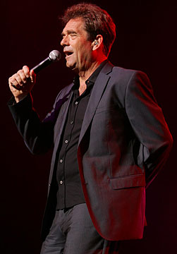 Huey Lewis