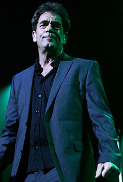 Huey Lewis