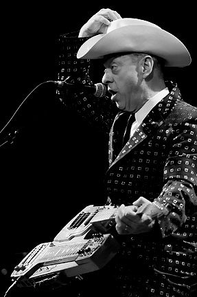 Junior Brown