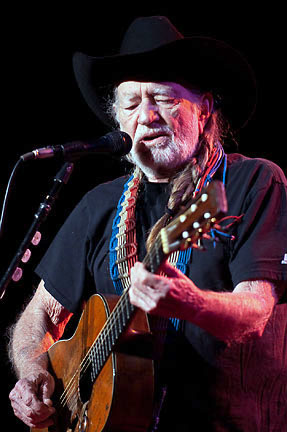  Willie Nelson