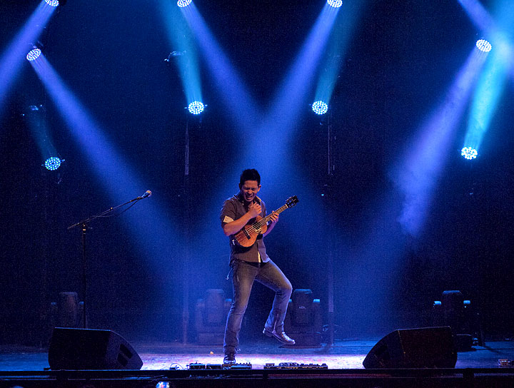 Jake Shimabukuro