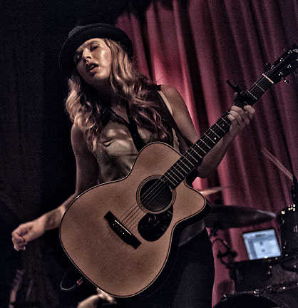 ZZ Ward