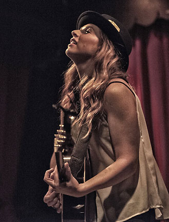 ZZ Ward