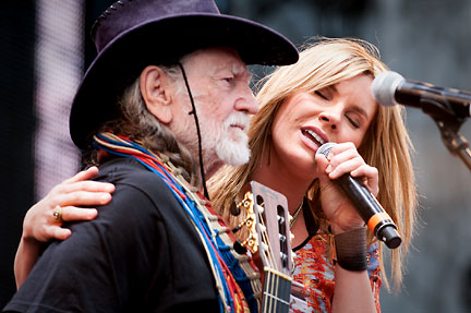 Willie Nelson & Grace Potter