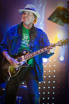 Neil Young & Crazy Horse