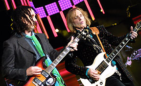 tribute traveling wilburys strumming bjjky tribute traveling wilburys strumming bjjky