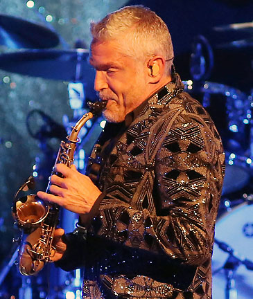 Dave Koz