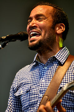 Ben Harper and The Relentless7