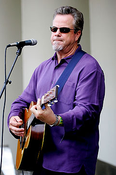 Robert Earl Keen