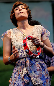 Edward Sharpe & The Magnetic Zeros