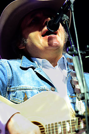 Dwight Yoakam