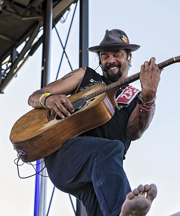 Michael Franti & Spearhead