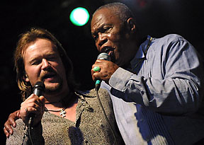 Sam Moore & Travis Tritt