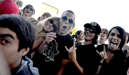 Cage the Elephant fans