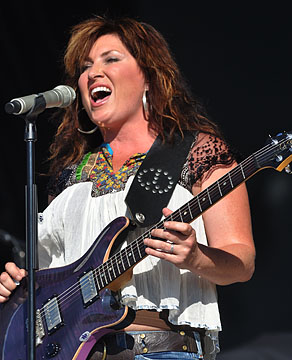 Jo Dee Messina