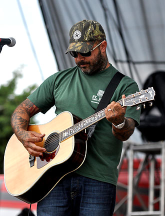 Aaron Lewis