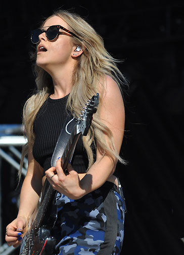 Lindsay Ell