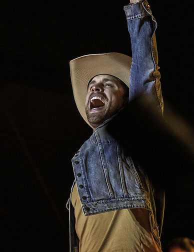 Dustin Lynch