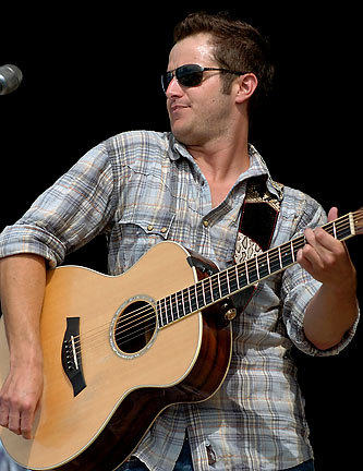 Easton Corbin